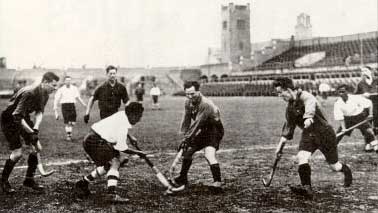 Indian_hockey_team_1928_Olympics_match